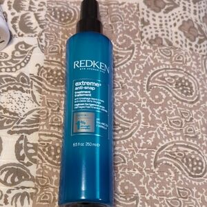 Redken Extreme Anti-snap Treatment.